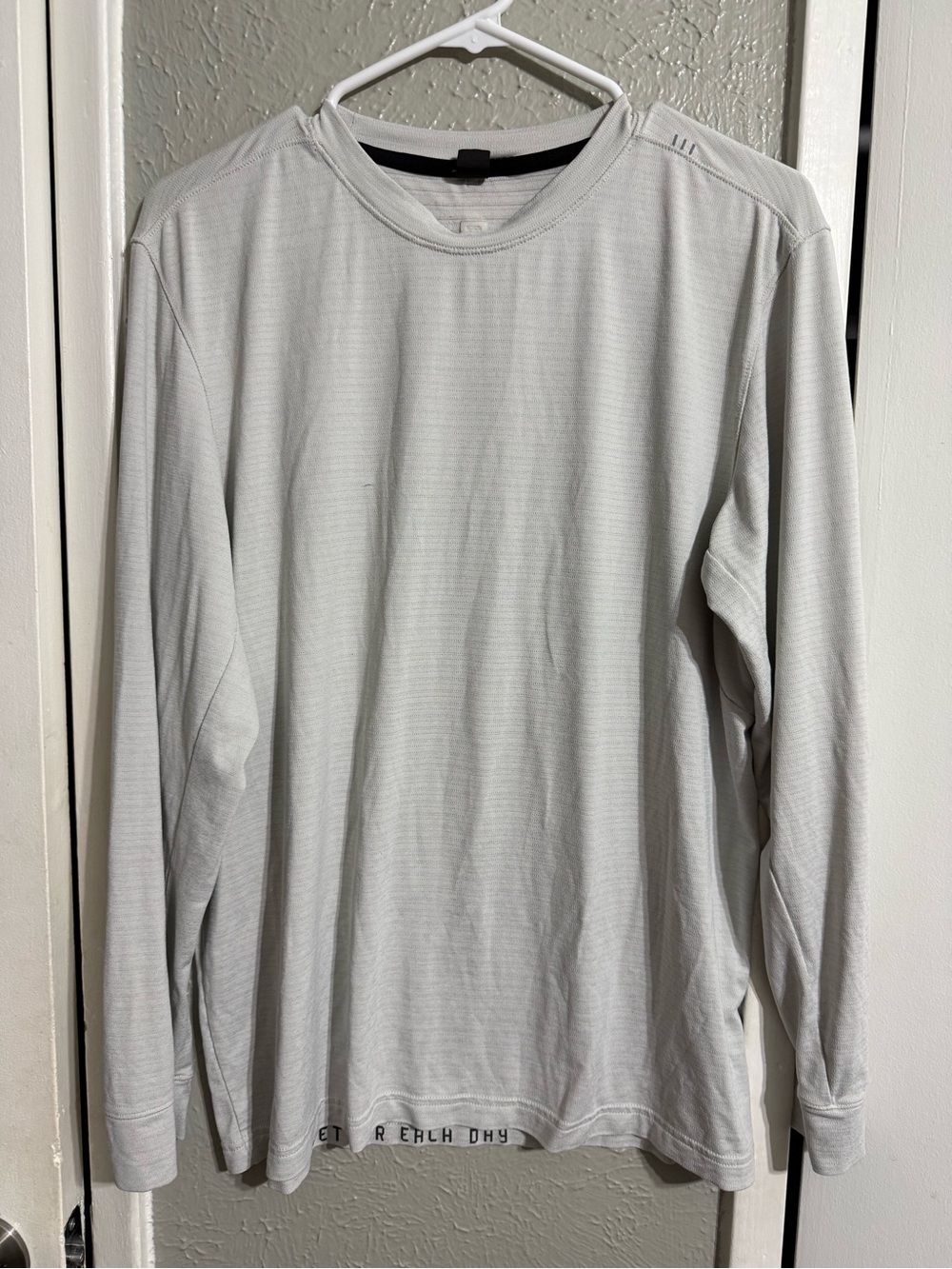 lululemon athletica Light Gray Long-Sleeve Crew Shirt